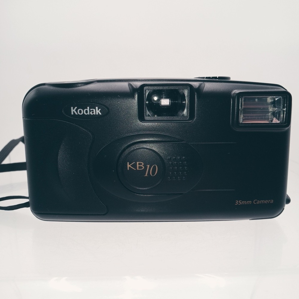 Kodak KB10 Point & Shoot Compact Film Camera 35mm Powers Up With Carrying Case - Picture 1 of 16